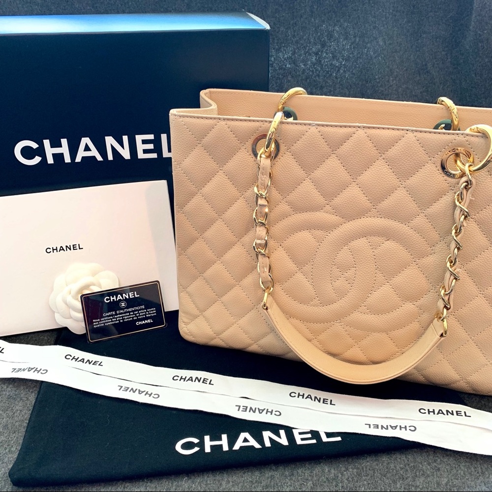 *CHANEL* Beige GST Caviar Leather Tote Bag Large